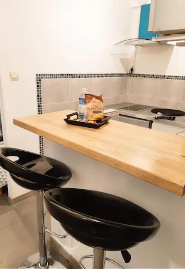 Appartamento Le Petit Charmeur, Parking, Wifi, Gare Flers  Esterno foto