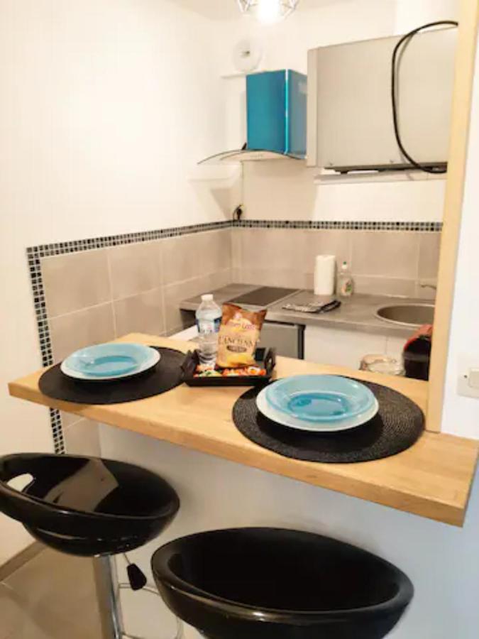 Appartamento Le Petit Charmeur, Parking, Wifi, Gare Flers  Esterno foto
