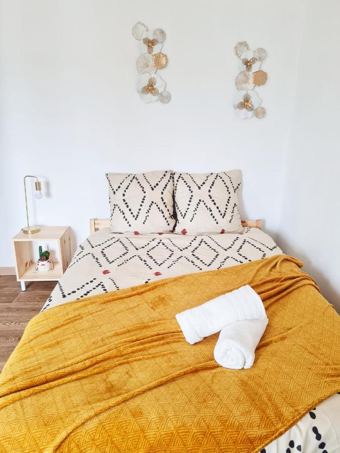 Appartamento Le Petit Charmeur, Parking, Wifi, Gare Flers  Esterno foto